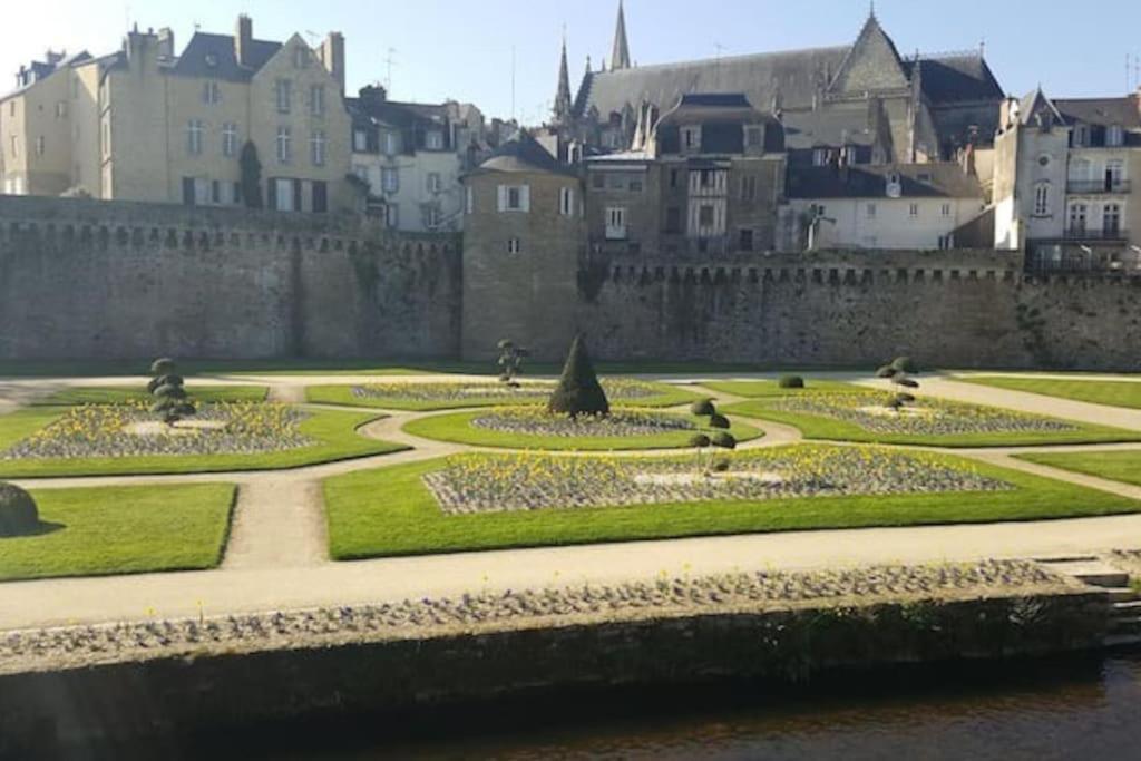 Bel Appartement Vannes Centre Екстер'єр фото